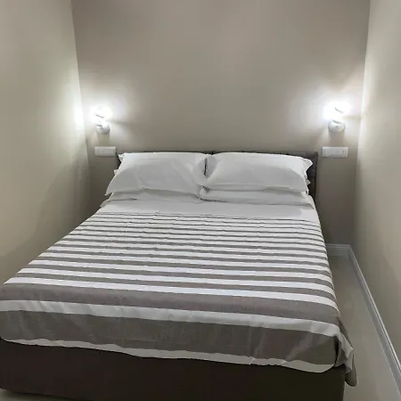 Apartment Penthouse Aureliana Attico Con Piscina A Rome