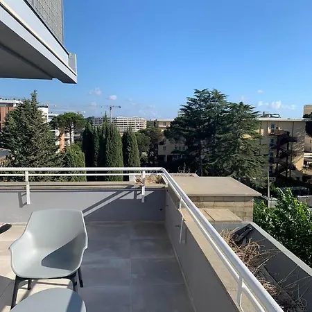 Apartment Penthouse Aureliana Attico Con Piscina A