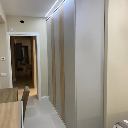 Apartment Penthouse Aureliana Attico Con Piscina A Rome