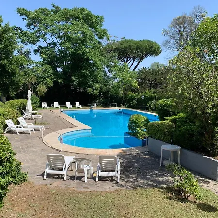 Penthouse Aureliana Attico Con Piscina A