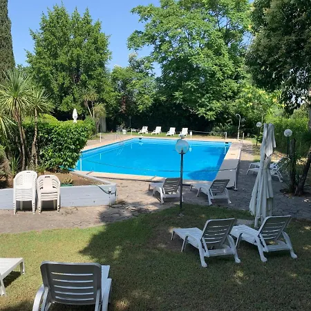 Apartment Penthouse Aureliana Attico Con Piscina A Rome